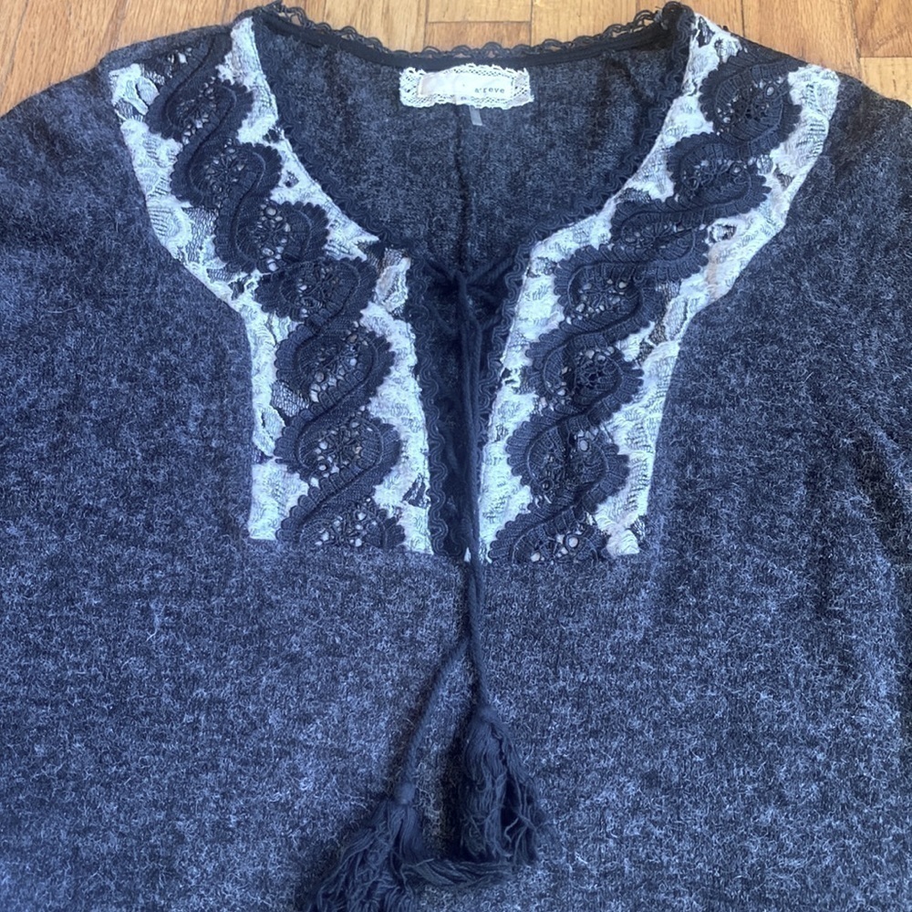 Anthropologie A'Reve Lace Trim Tunic Sweater Small Boho Tassel Knit Top - Picture 4 of 7